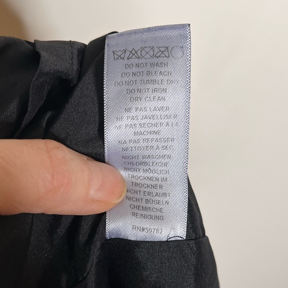 ADRIANNA PAPELL Black Solid Scalloped Trim Cap Sleeve V Neck Sheath Dress Sz 6 - Picture 6 of 6